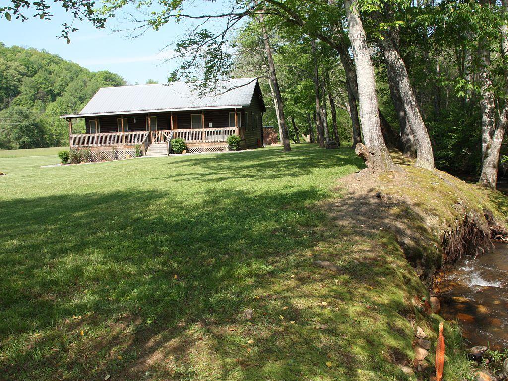 فيلا Climbing Bear Creekside Cabin Whittier المظهر الخارجي الصورة